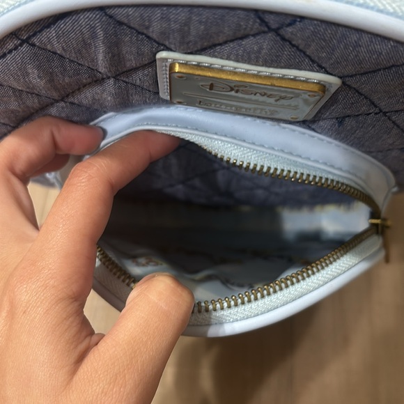 Disney Loungefly Winnie the Pooh Backpack - Blue - Picture 4 of 12